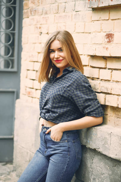 istock stylish girl 1143747082