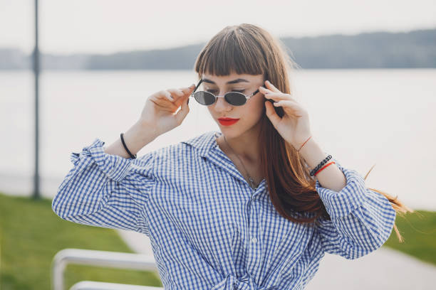 istock stylish girl 1143751932
