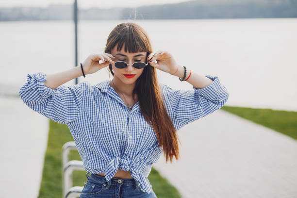 istock stylish girl 1143752029