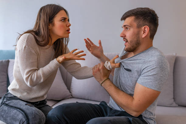 istock Don't you have ANYTHING to say?! 1143761023