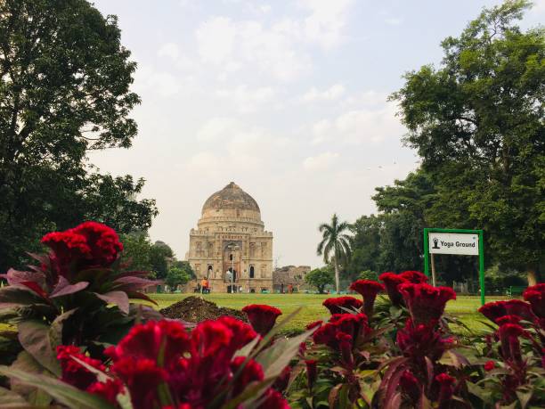 istock Lodhi garden 1143762169