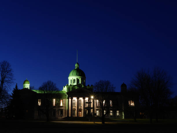 istock Kinnston Court House 1143769576