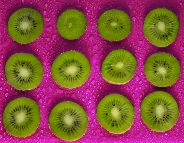 istock Slices of kiwi 1143774278