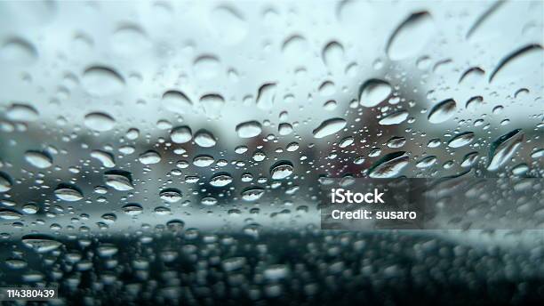 Krople Deszczu - zdjęcia stockowe i więcej obrazów Deszcz - Deszcz, Wycieraczka szyby przedniej, Fotografika