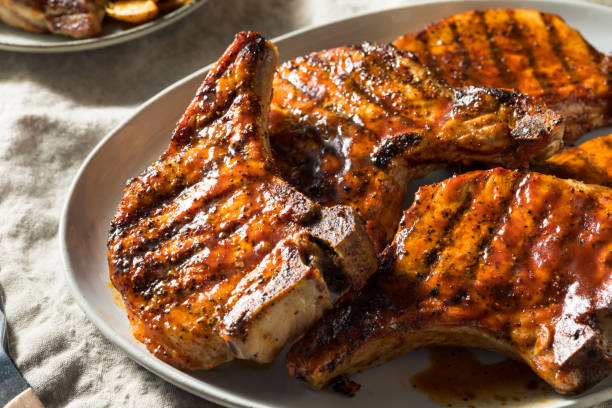 sườn heo nướng tự làm - pork chops hình ảnh sẵn có, bức ảnh & hình ảnh trả phí bản quyền một lần
