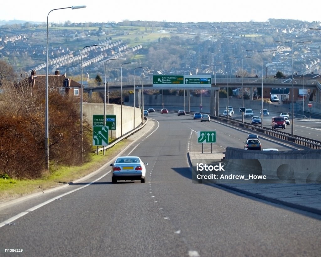 Tome la rampa en la vía de acceso - Foto de stock de Autopista libre de derechos