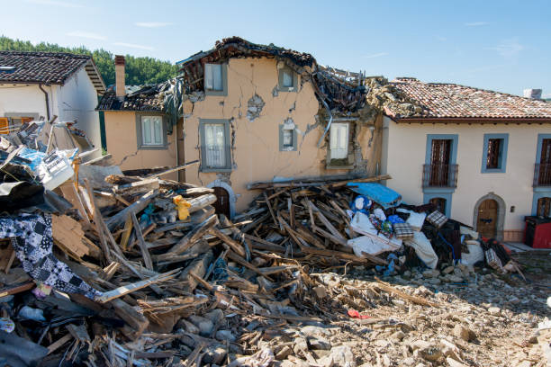 istock City destroyed by an earthquake 1143891972