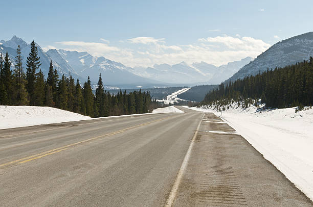 istock Twisty Canadian Road 114389280