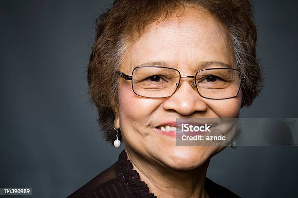 Foto de Adorável Asiática Pessoa Da Terceira Idade e mais fotos de stock de 60 Anos - 60 Anos, 65-69 anos, 70 anos