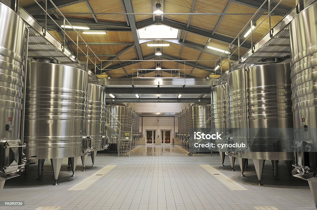 Modernes Weingut - Lizenzfrei Vorratstank Stock-Foto