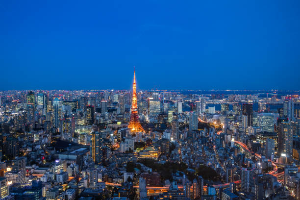 istock tokyo tower and tokyo skyline 1143941923