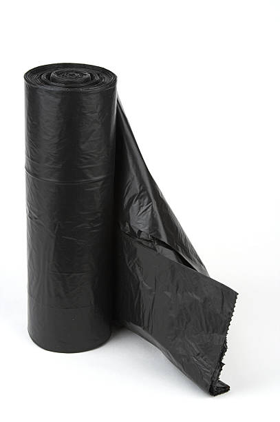 black bin transatlântico acessível por cadeira de rodas - bag garbage bag plastic black - fotografias e filmes do acervo