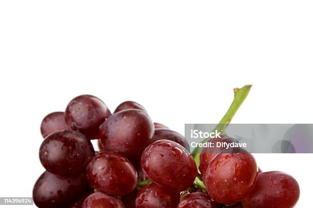 Uvas Vermelhas - Fotografias de stock e mais imagens de Alimentação Saudável - Alimentação Saudável, Comida, Figura para recortar