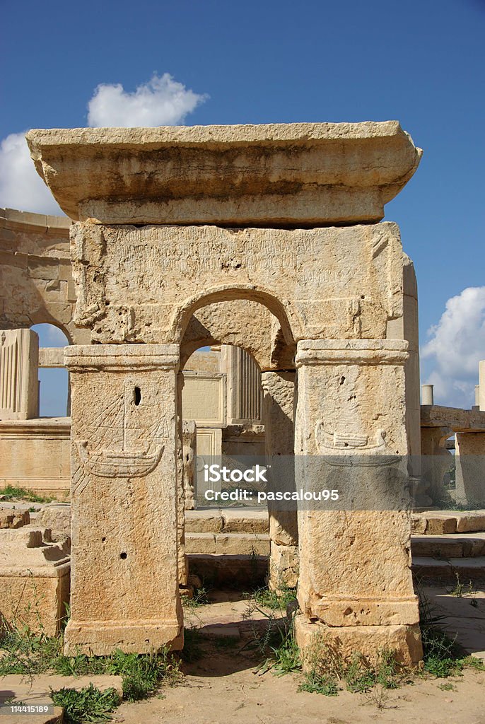 Roman arco in Libia - Foto stock royalty-free di Africa