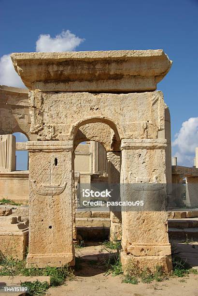 Roman Arco In Libia - Fotografie stock e altre immagini di Africa - Africa, Ambientazione esterna, Antica Roma