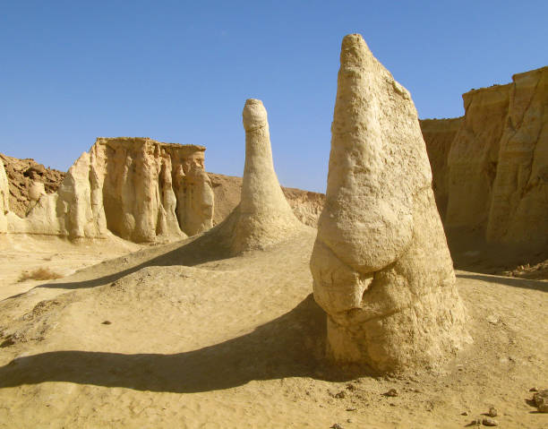Iran - Hormozgan / Qeshm island - Odd geological rock like-pillar formations on the bottom of Fallen Star valley (or Stars valley)