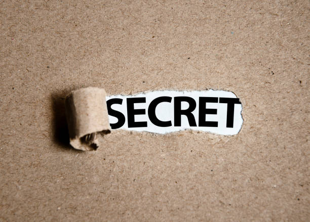 istock SECRET / Paper torn concept (Click for more) 1144177978