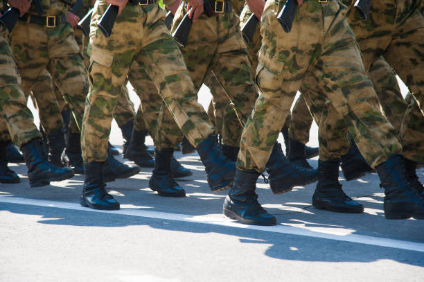 兵士のパレード - parade marching military armed forces ストックフォトと画像