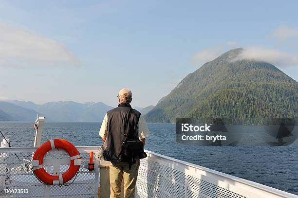 Cruising A Descoberta Costa - Fotografias de stock e mais imagens de Cruzeiro - Cruzeiro, Canadá, Terceira idade