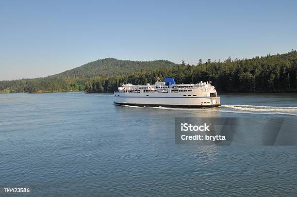 Ferry - Fotografias de stock e mais imagens de Colúmbia Britânica - Colúmbia Britânica, Ferry, Ilha de Vancouver