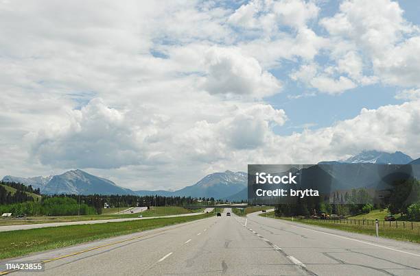 Foto de Highway 1 Perto De Canmore e mais fotos de stock de Alberta - Alberta, América do Norte, As Américas