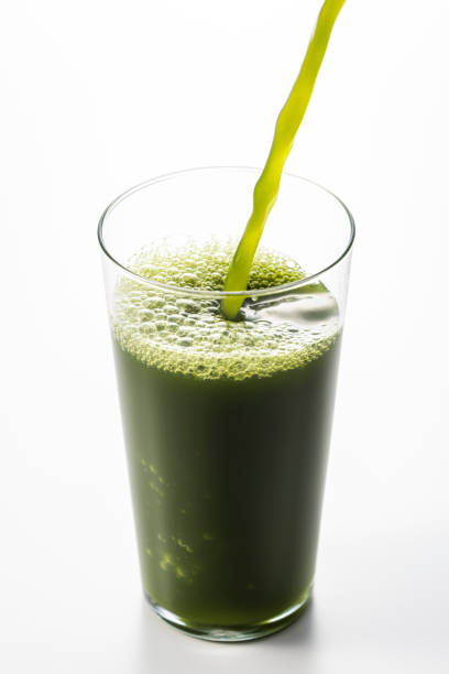 istock Put the green juice in the glass 1144242949