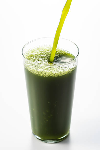 istock Put the green juice in the glass 1144242971