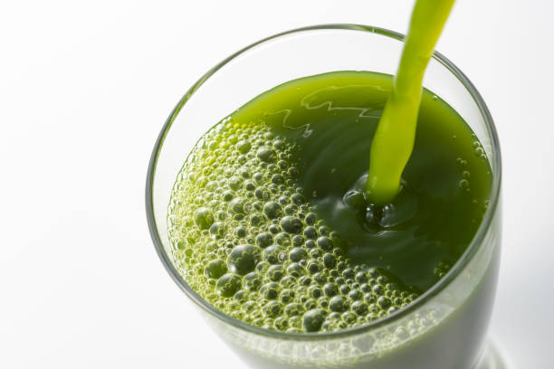 istock Put the green juice in the glass 1144242979