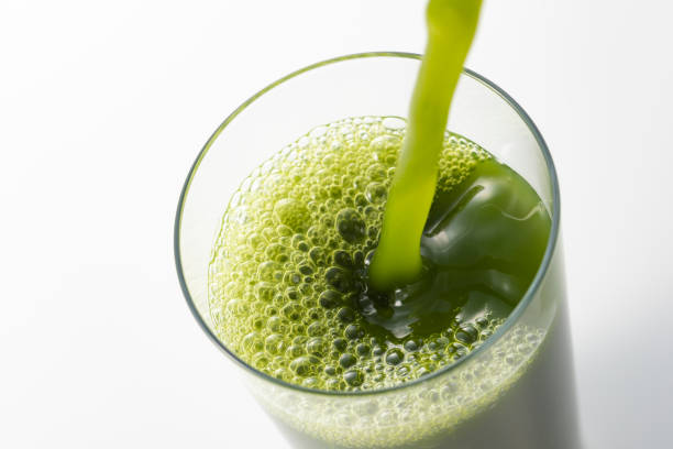 istock Put the green juice in the glass 1144242984