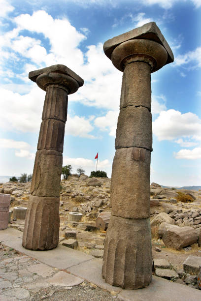 tempio di atena ad assos - ayvacık foto e immagini stock
