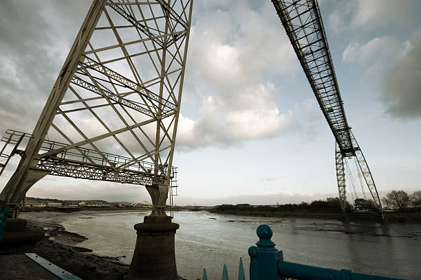 transportador ponte de newport - river usk imagens e fotografias de stock