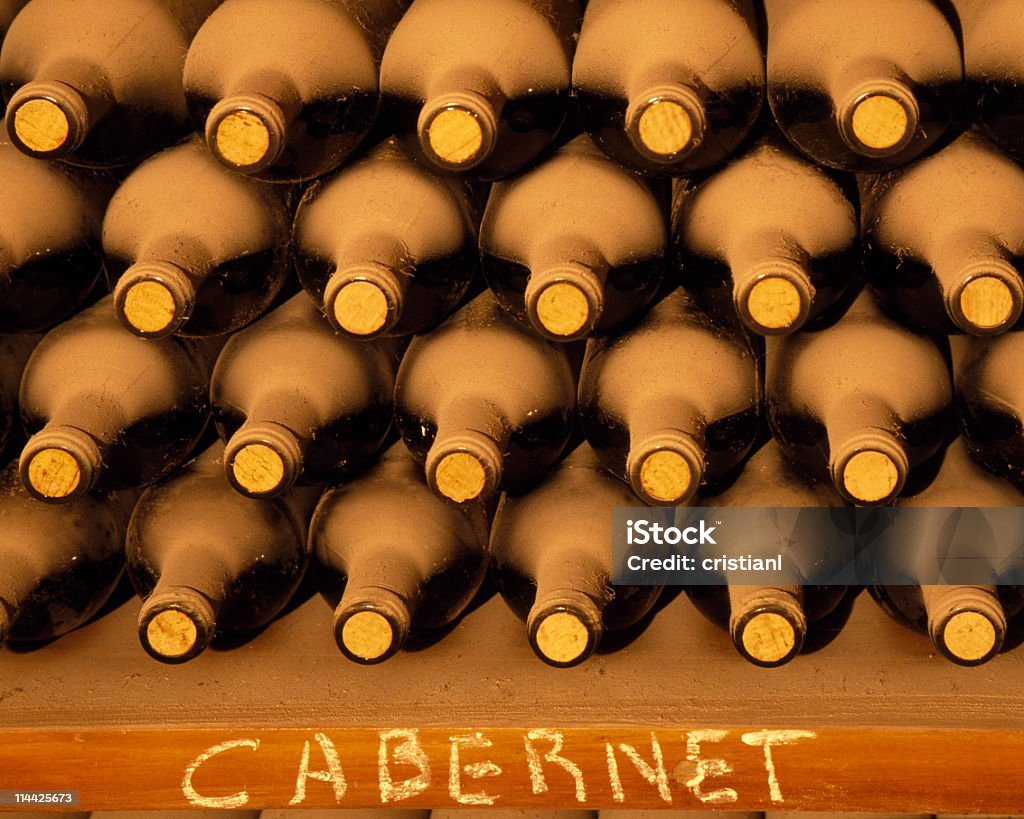 Suporte de Vinho - Royalty-free Garrafa de Vinho Foto de stock