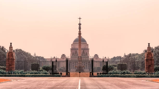 rashtrapati bhavan in new delhi - new delhi india night government imagens e fotografias de stock