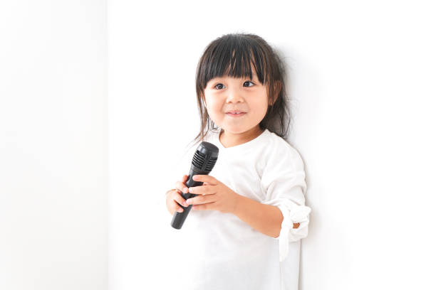 istock Girls sing a song 1144350924