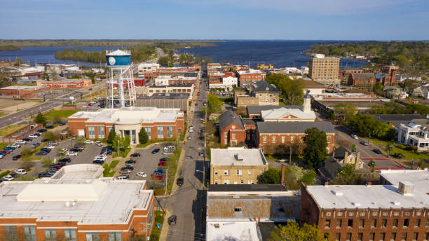 Elizabeth City North Carolina in Front of Forbes Bay und Pasqoutank River – Foto