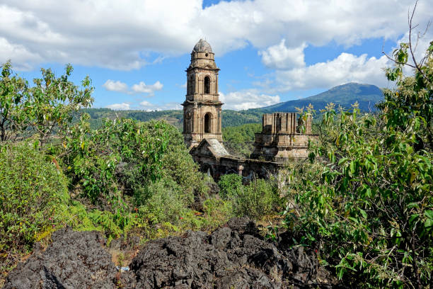 istock Mexico volcano Paricutin 1144371714