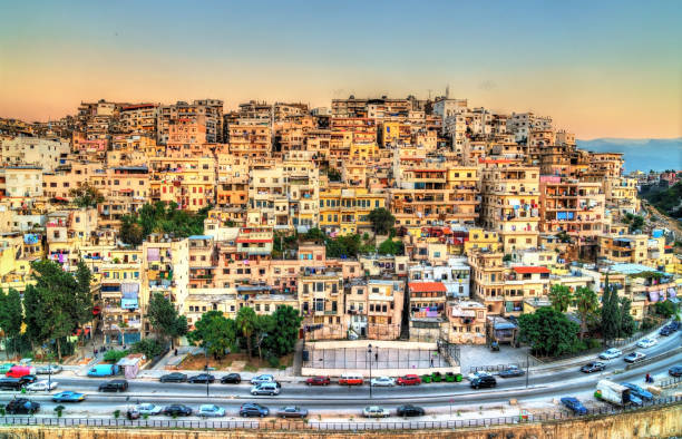 вид на триполи, второй по величине город ливана - east facade стоковые фото и изображения