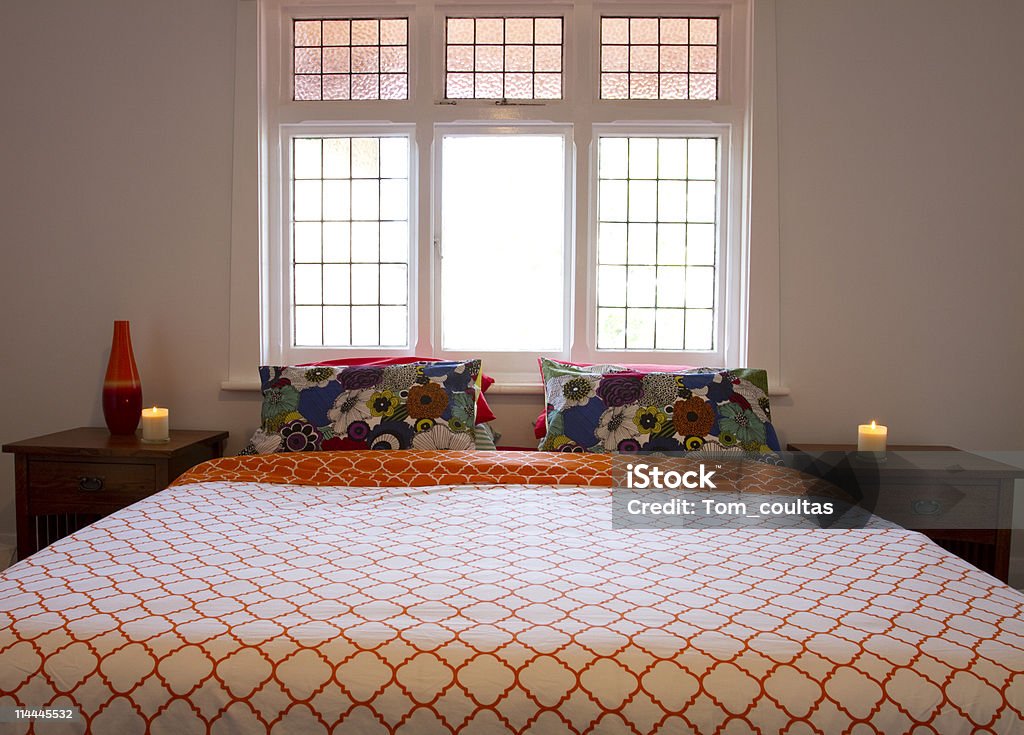 Colorato camera da letto - Foto stock royalty-free di Accogliente
