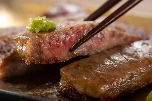 Loin steak with chopped wasabi