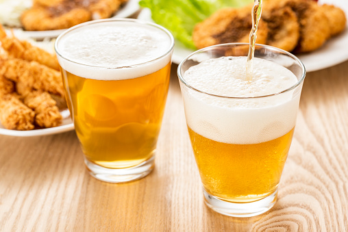 Non-alcoholic beer and food