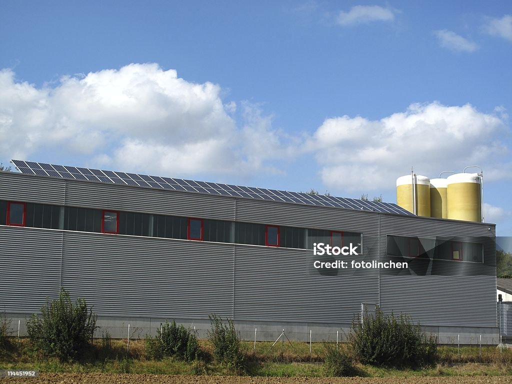 Fabrik mit Solarzellen - Lizenzfrei Bauwerk Stock-Foto