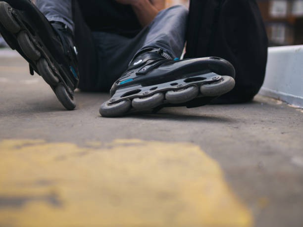 istock Free skating in the city 1144552139