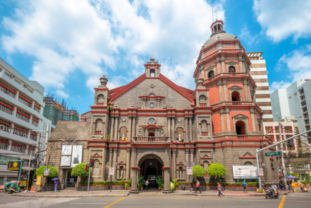 kleine basilika des heiligen lorenzo ruiz in manila - manila cathedral stock-fotos und bilder