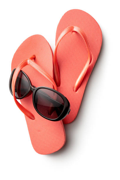 summer: flip-flops and sunglasses isolated on white background - tinted sunglasses imagens e fotografias de stock