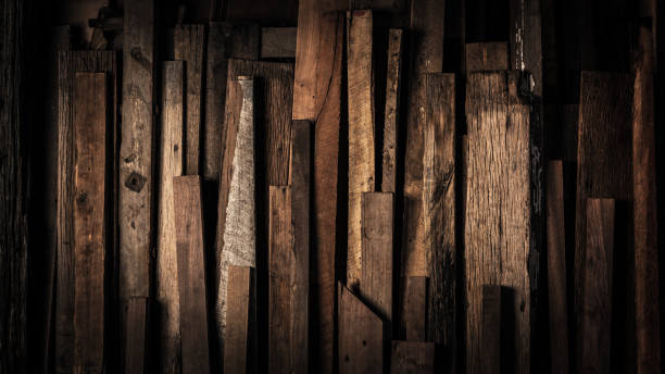 legno rustico recuperato - wood reclaimed abstract dark foto e immagini stock