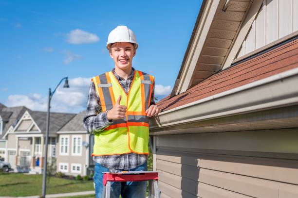 istock Home inspector providing an inspection to a house. 1144616978