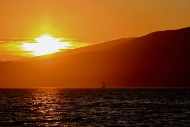 istock English Bay Sunset 1 1144668388