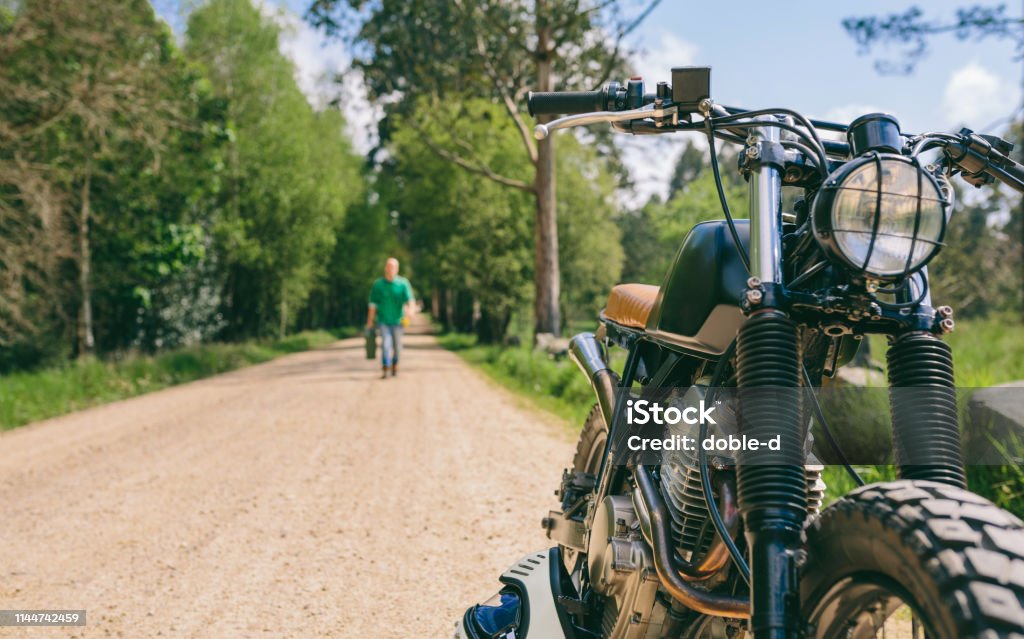 Custom Motorbike On The Side Of The Road Stock Photo - Download Image Now -  Motorcycle, Vehicle Breakdown, Road - iStock