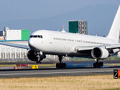 landung-zum-flughafen-osaka.jpg?b=1&s=170x170&k=20&c=-dt2MtURZvZ1aXOCdE1eCqbjIyJvo6m1Jwh9Wlyh16Y=