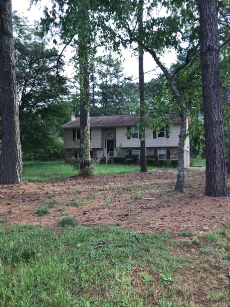 istock Single Family Home 1144798417